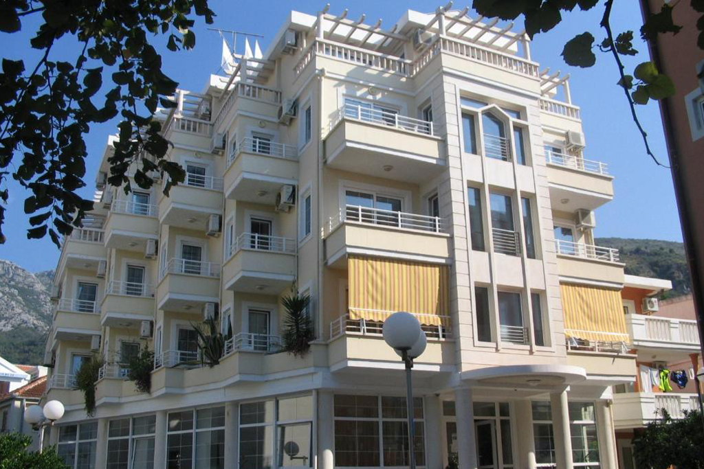 HOTEL OBALA