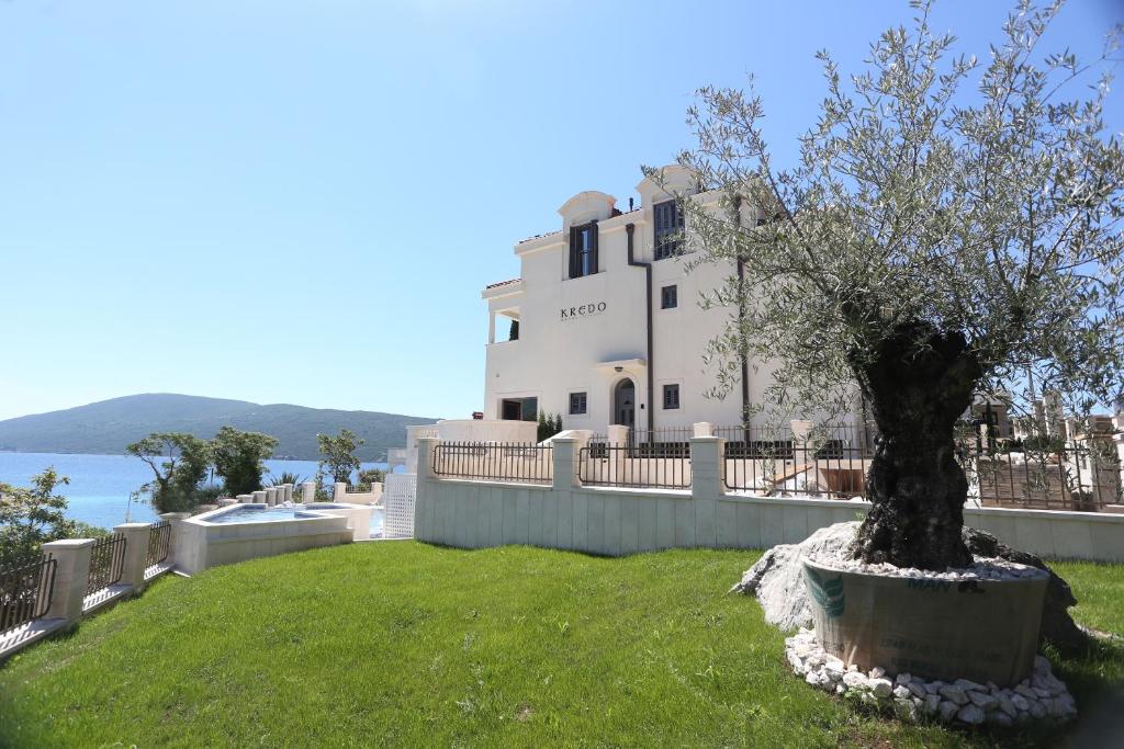 HOTEL KREDO