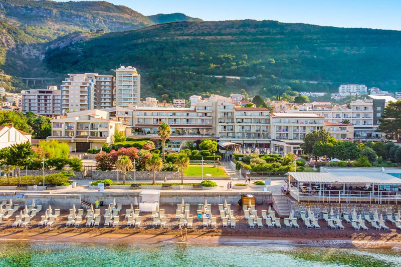 HOTEL PALAS